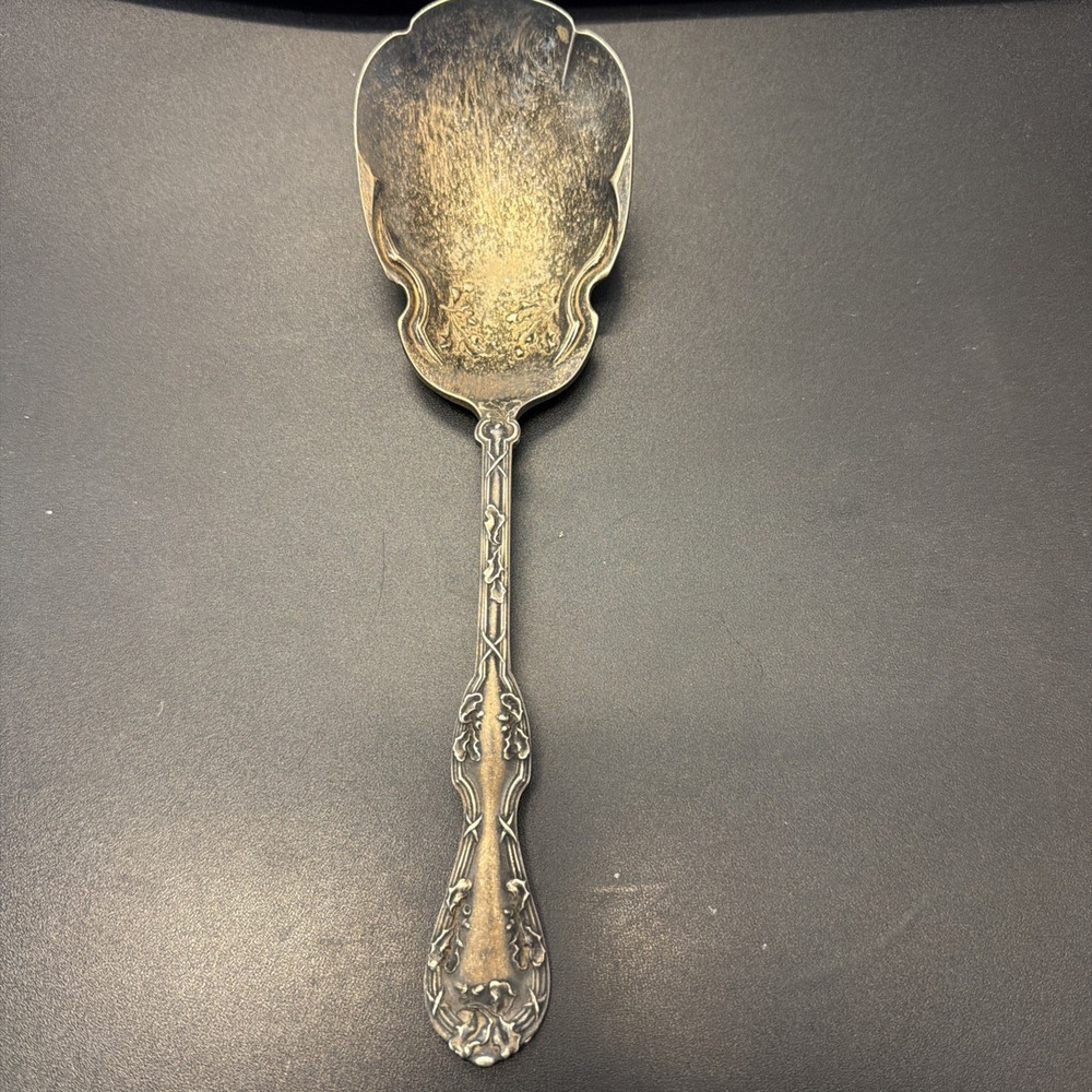 1847 Rogers Bros Charter Oak 1906 Silverplate Berry Serving Spoon